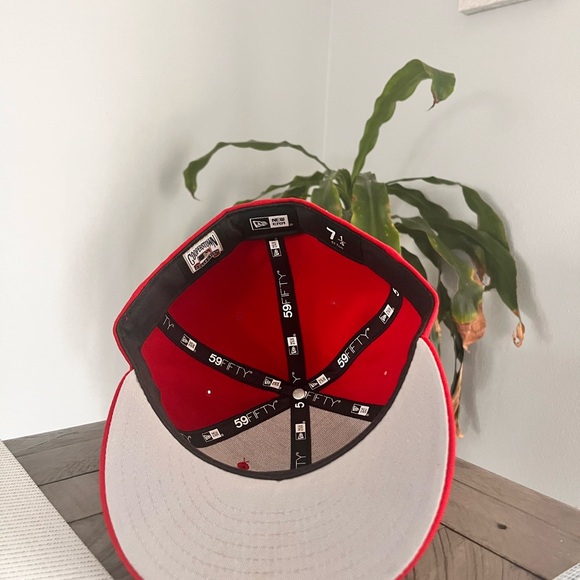 New Era fitted cap size 7 1/4 - Picture 2 of 2